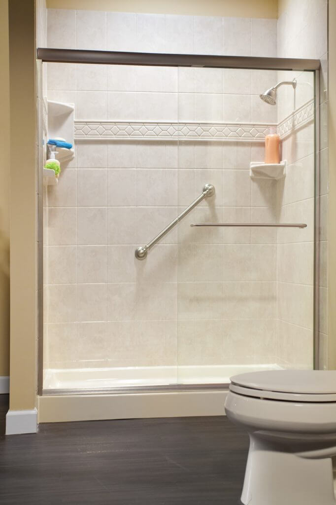Optimize Space: Walk-In Showers Designed for Small Bathrooms